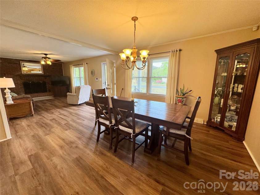 1104 Amigo Drive, Concord, NC 28025.  MLS# CAR4369171, YatesRealty ID 12236. 