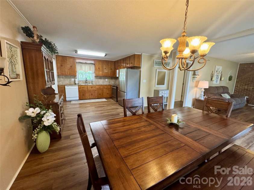 1104 Amigo Drive, Concord, NC 28025.  MLS# CAR4369171, YatesRealty ID 12236. 