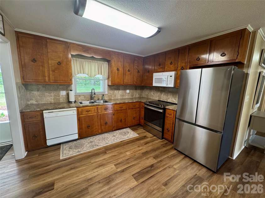 1104 Amigo Drive, Concord, NC 28025.  MLS# CAR4369171, YatesRealty ID 12236. 