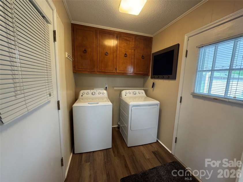 1104 Amigo Drive, Concord, NC 28025.  MLS# CAR4369171, YatesRealty ID 12236. 