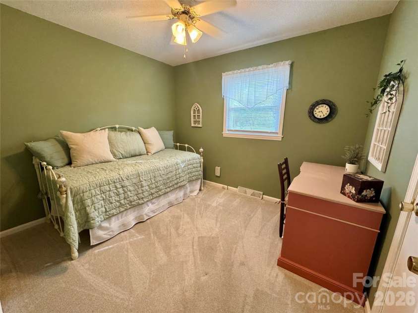 1104 Amigo Drive, Concord, NC 28025.  MLS# CAR4369171, YatesRealty ID 12236. 