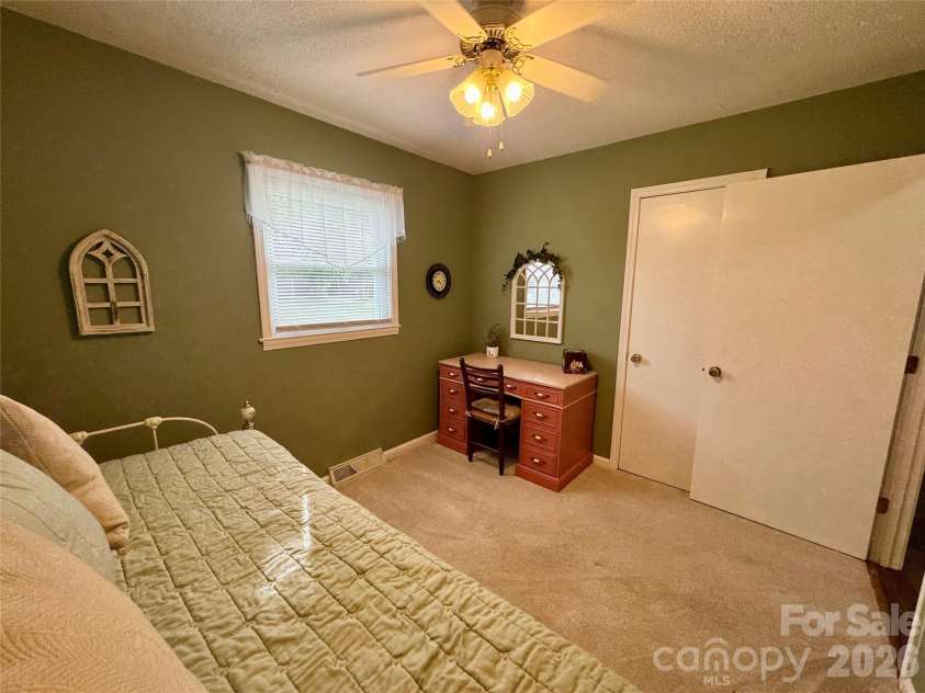 1104 Amigo Drive, Concord, NC 28025.  MLS# CAR4369171, YatesRealty ID 12236. 