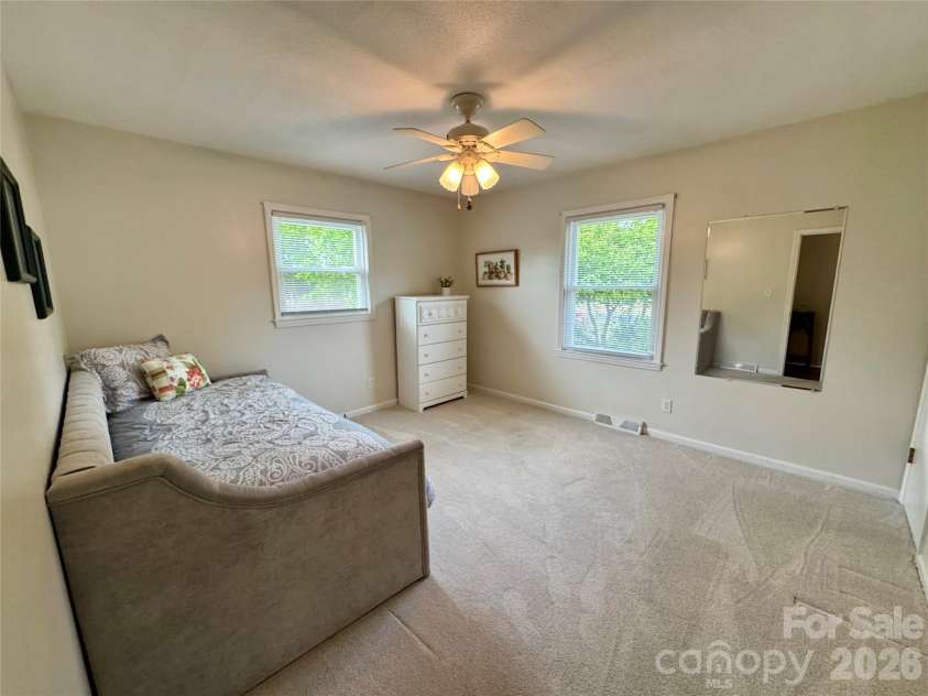 1104 Amigo Drive, Concord, NC 28025.  MLS# CAR4369171, YatesRealty ID 12236. 