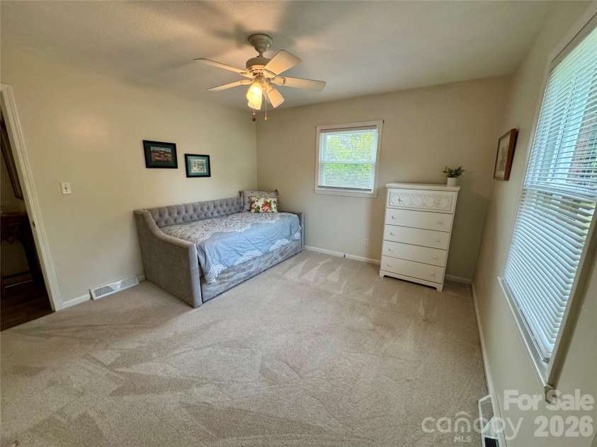 1104 Amigo Drive, Concord, NC 28025.  MLS# CAR4369171, YatesRealty ID 12236. 