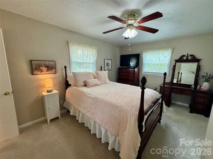 1104 Amigo Drive, Concord, NC 28025.  MLS# CAR4369171, YatesRealty ID 12236. 