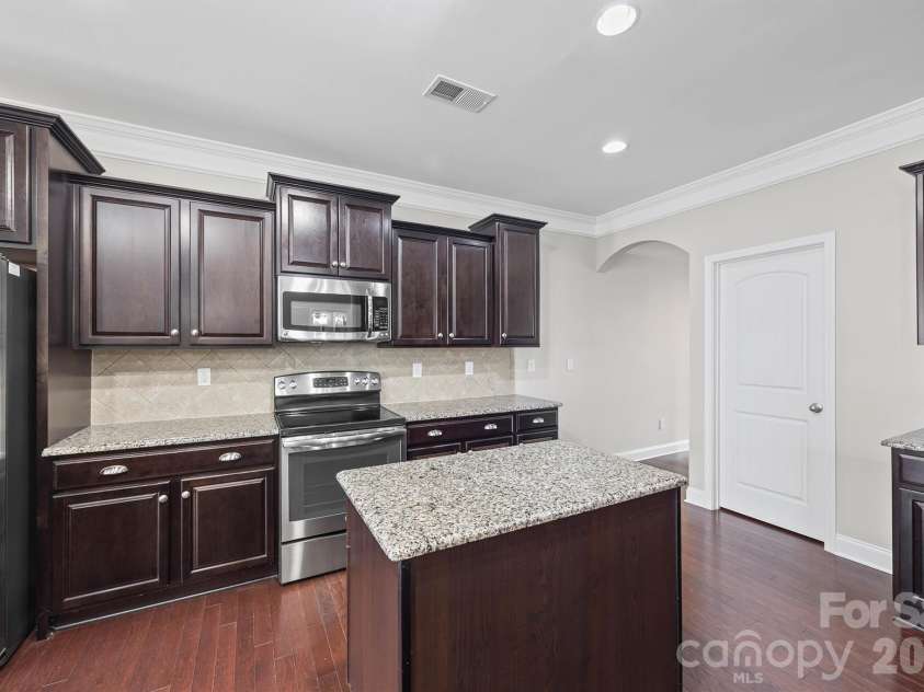 1129 Black Walnut Road, Clover, SC 29710.  MLS# CAR4334116, YatesRealty ID 12238. 