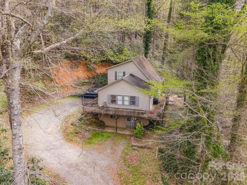 2090 Zacks Fork Road, Lenoir, NC 28645.  MLS# CAR4369438, YatesRealty ID 12239. 