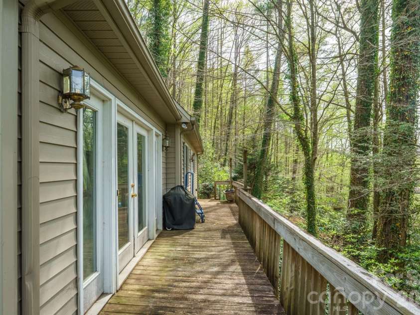 2090 Zacks Fork Road, Lenoir, NC 28645.  MLS# CAR4369438, YatesRealty ID 12239. 