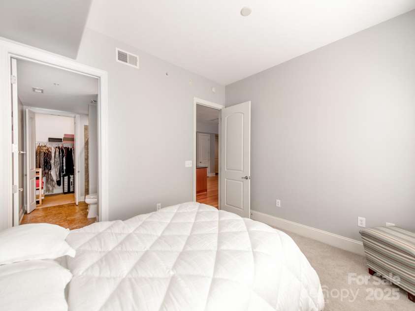 4620 Piedmont Row Drive, Charlotte, NC 28210.  MLS# CAR4300072, YatesRealty ID 1224. 