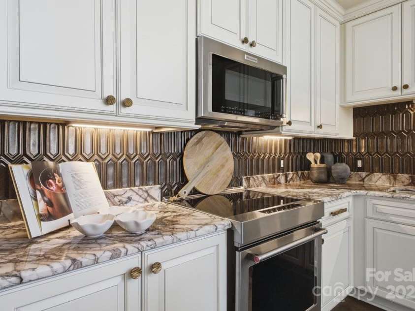 4620 Piedmont Row Drive, Charlotte, NC 28210.  MLS# CAR4312334, YatesRealty ID 1224. 