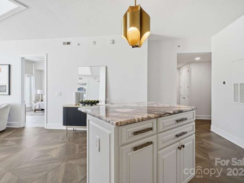 4620 Piedmont Row Drive, Charlotte, NC 28210.  MLS# CAR4312334, YatesRealty ID 1224. 