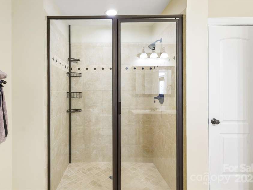 2017 Colorado Court, Lancaster, SC 29720.  MLS# CAR4239549, YatesRealty ID 12240. Bedroom 4 En-suite Bath