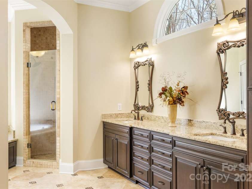 2017 Colorado Court, Lancaster, SC 29720.  MLS# CAR4239549, YatesRealty ID 12240. Dual Sink Vanity