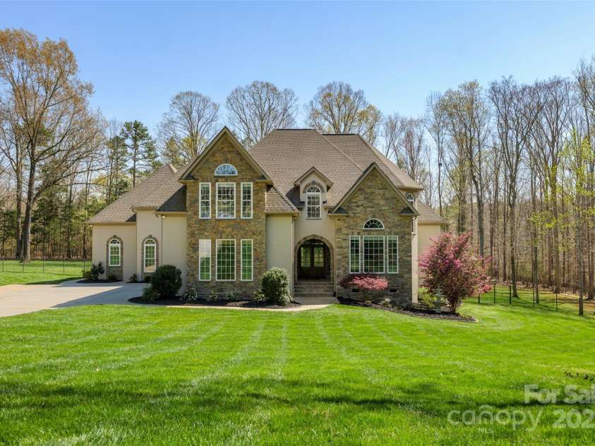 2017 Colorado Court, Lancaster, SC 29720.  MLS# CAR4239549, YatesRealty ID 12240. Front Elevation