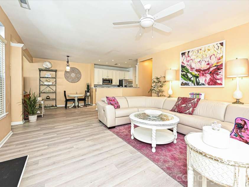 9740 Springholm Drive, Charlotte, NC 28278.  MLS# CAR4356147, YatesRealty ID 12242. 
