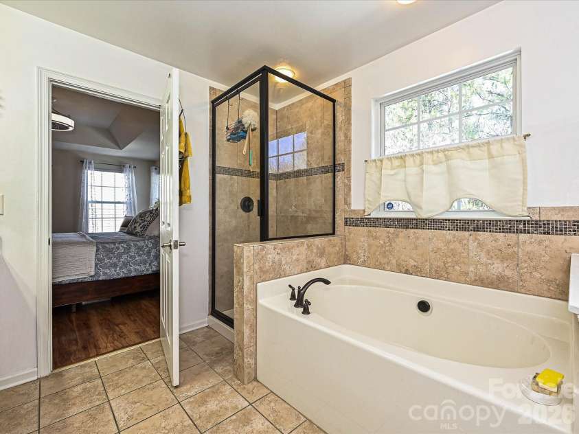 9740 Springholm Drive, Charlotte, NC 28278.  MLS# CAR4356147, YatesRealty ID 12242. 