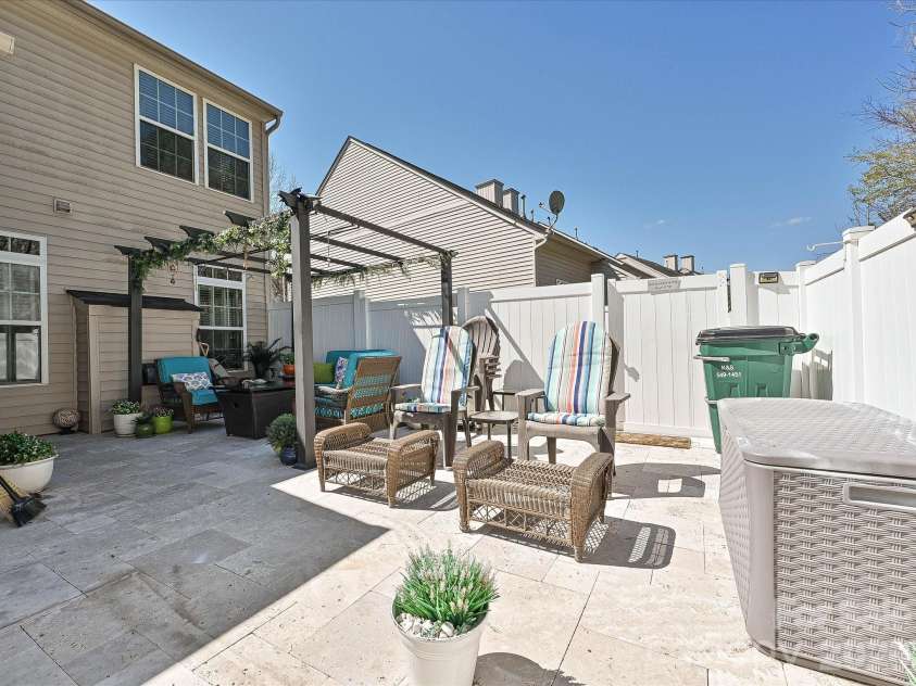 9740 Springholm Drive, Charlotte, NC 28278.  MLS# CAR4356147, YatesRealty ID 12242. 