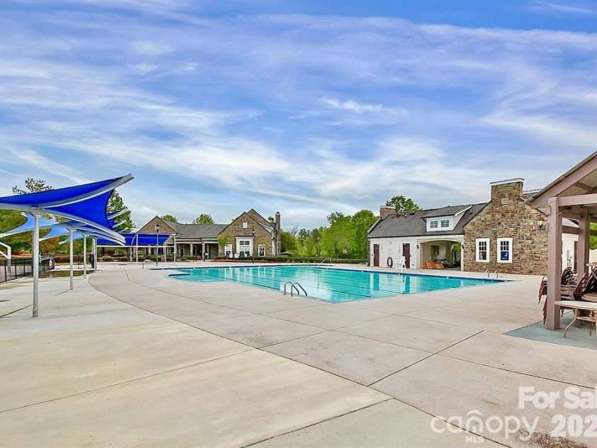 9740 Springholm Drive, Charlotte, NC 28278.  MLS# CAR4356147, YatesRealty ID 12242. 