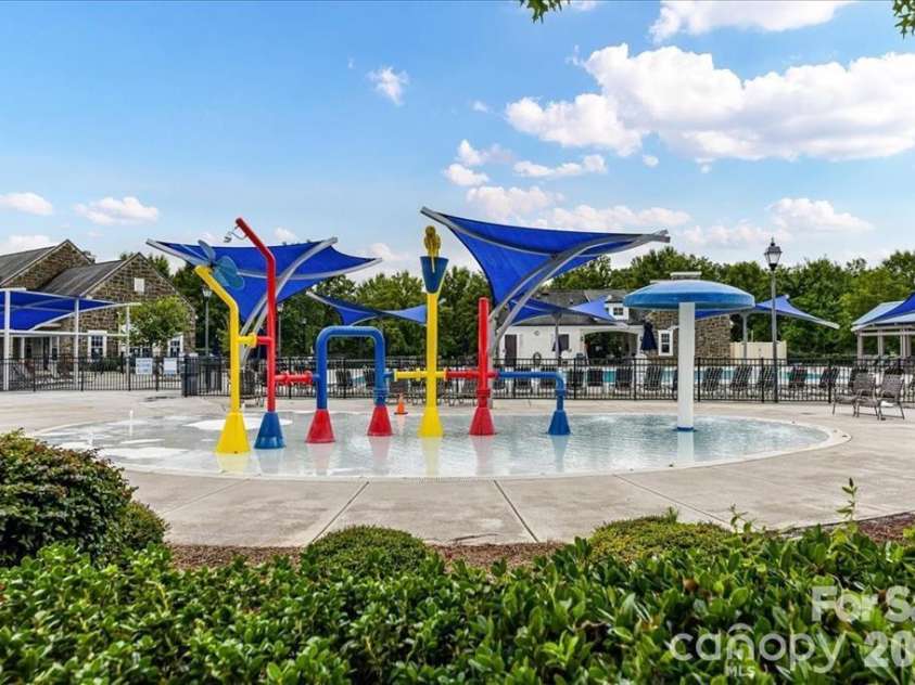 9740 Springholm Drive, Charlotte, NC 28278.  MLS# CAR4356147, YatesRealty ID 12242. 