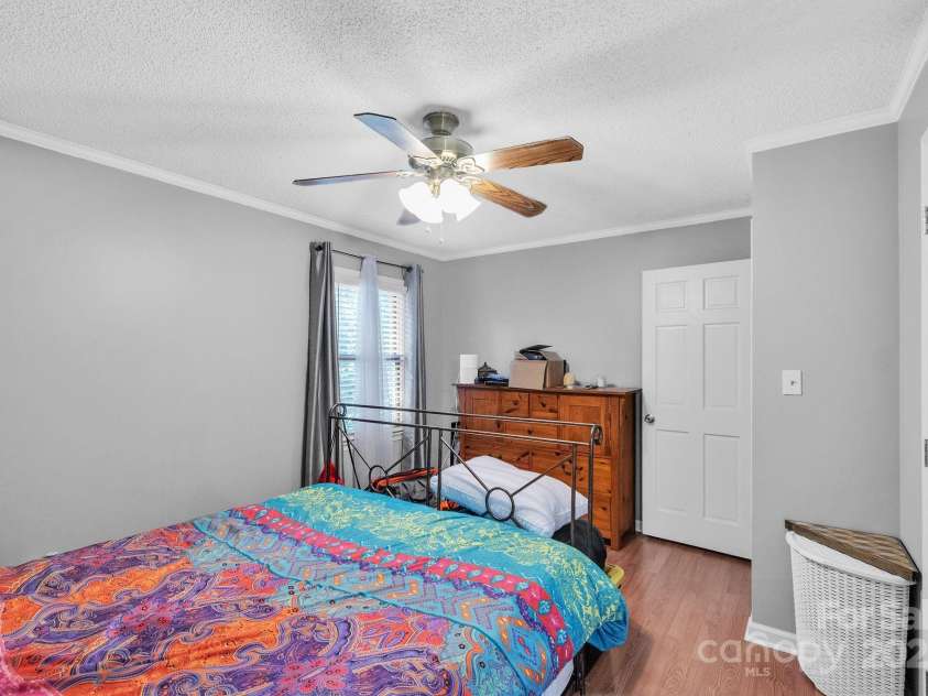 4424 Huntington Drive, Gastonia, NC 28056.  MLS# CAR4256568, YatesRealty ID 12243. 