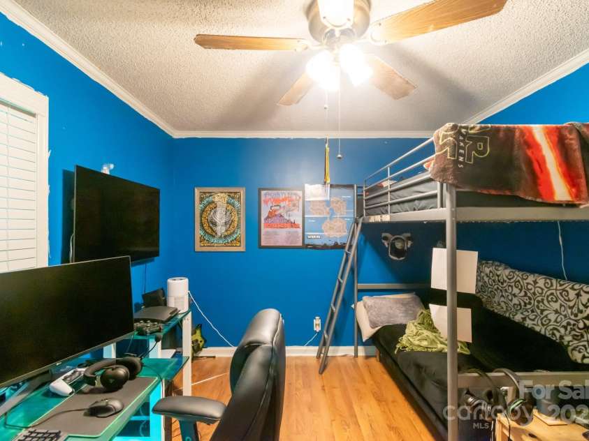 4424 Huntington Drive, Gastonia, NC 28056.  MLS# CAR4256568, YatesRealty ID 12243. 