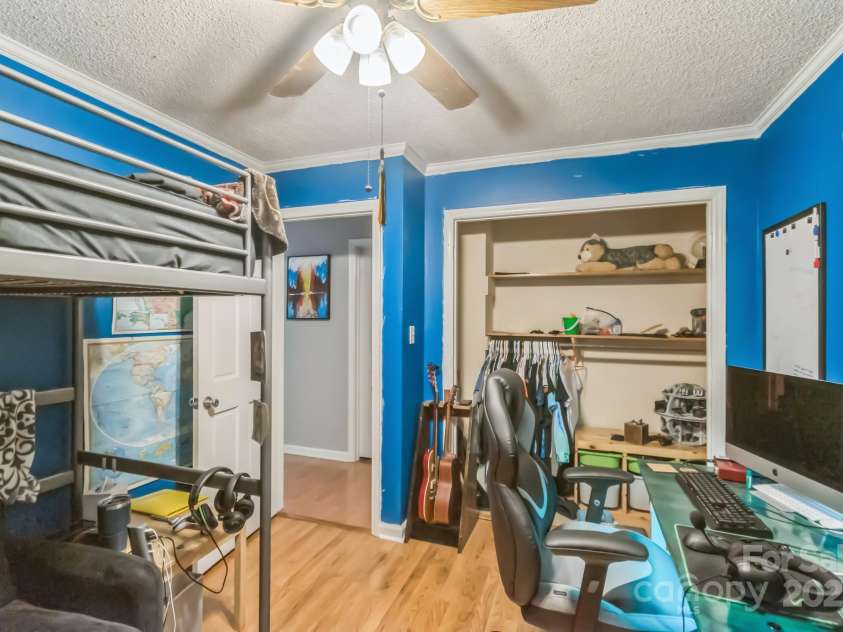 4424 Huntington Drive, Gastonia, NC 28056.  MLS# CAR4256568, YatesRealty ID 12243. 