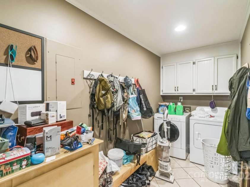 4424 Huntington Drive, Gastonia, NC 28056.  MLS# CAR4256568, YatesRealty ID 12243. 