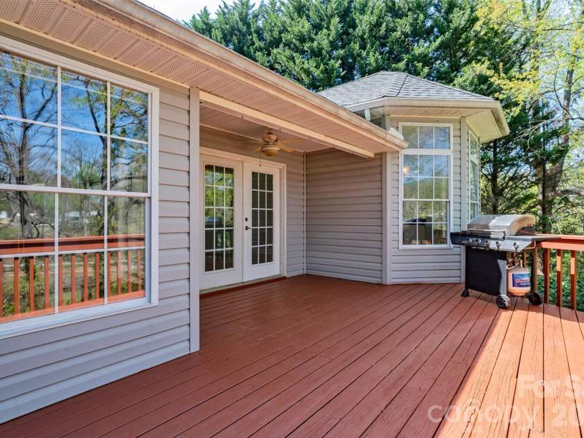 69 Willow Brook Drive, Asheville, NC 28806.  MLS# CAR4369294, YatesRealty ID 12243. Back deck 