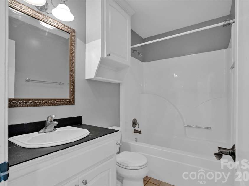 69 Willow Brook Drive, Asheville, NC 28806.  MLS# CAR4369294, YatesRealty ID 12243. Guest bath