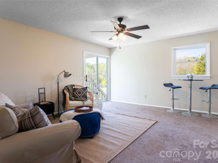 231 View Street, Asheville, NC 28806.  MLS# CAR4365153, YatesRealty ID 12244. 