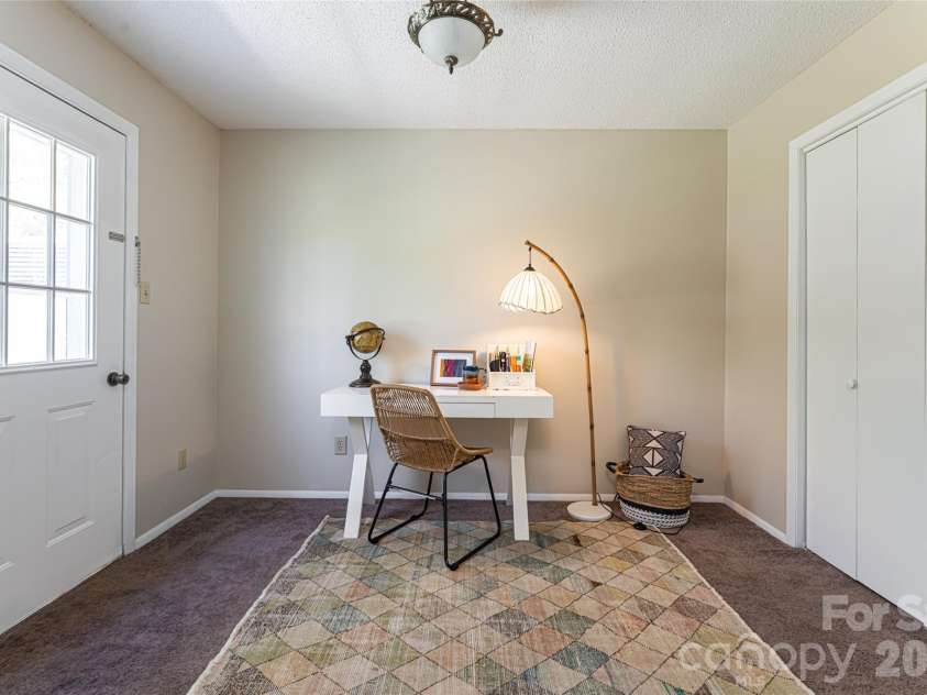 231 View Street, Asheville, NC 28806.  MLS# CAR4365153, YatesRealty ID 12244. 