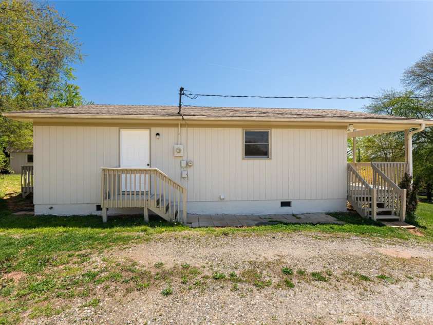231 View Street, Asheville, NC 28806.  MLS# CAR4365153, YatesRealty ID 12244. 