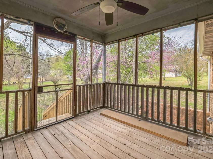 2705 Robinson Road, Newton, NC 28658.  MLS# CAR4241832, YatesRealty ID 12244. 