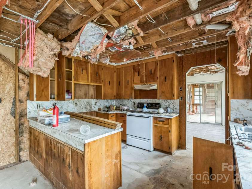 2705 Robinson Road, Newton, NC 28658.  MLS# CAR4241832, YatesRealty ID 12244. 