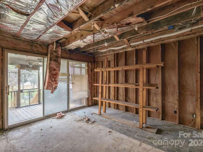 2705 Robinson Road, Newton, NC 28658.  MLS# CAR4241832, YatesRealty ID 12244. 