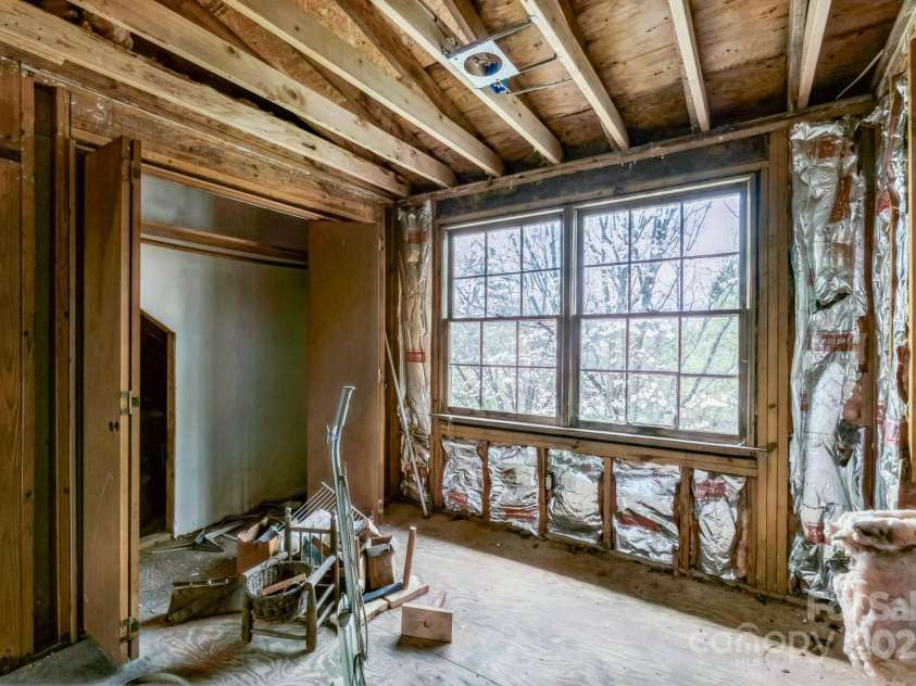 2705 Robinson Road, Newton, NC 28658.  MLS# CAR4241832, YatesRealty ID 12244. 