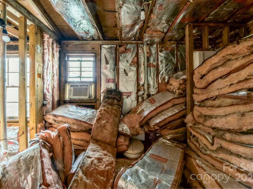 2705 Robinson Road, Newton, NC 28658.  MLS# CAR4241832, YatesRealty ID 12244. 