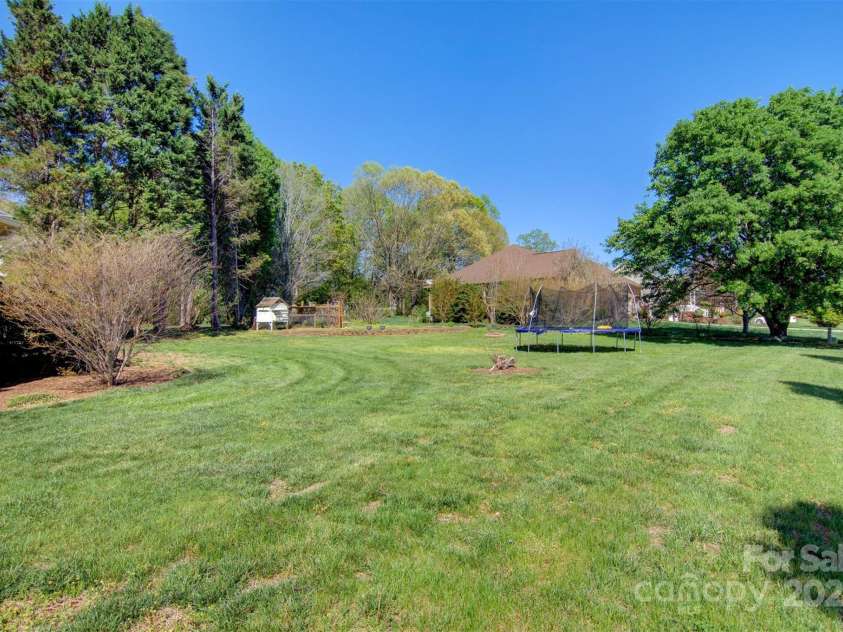 1050 Merrywood Drive, Newton, NC 28658.  MLS# CAR4244811, YatesRealty ID 12245. 