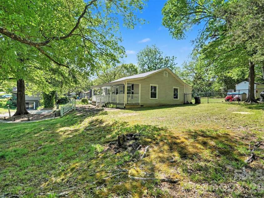 515 Chapel Street, Landis, NC 28088.  MLS# CAR4368837, YatesRealty ID 12247. 