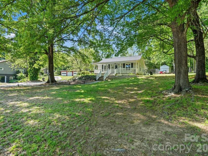 515 Chapel Street, Landis, NC 28088.  MLS# CAR4368837, YatesRealty ID 12247. 