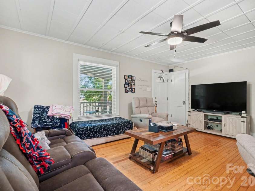 515 Chapel Street, Landis, NC 28088.  MLS# CAR4368837, YatesRealty ID 12247. 