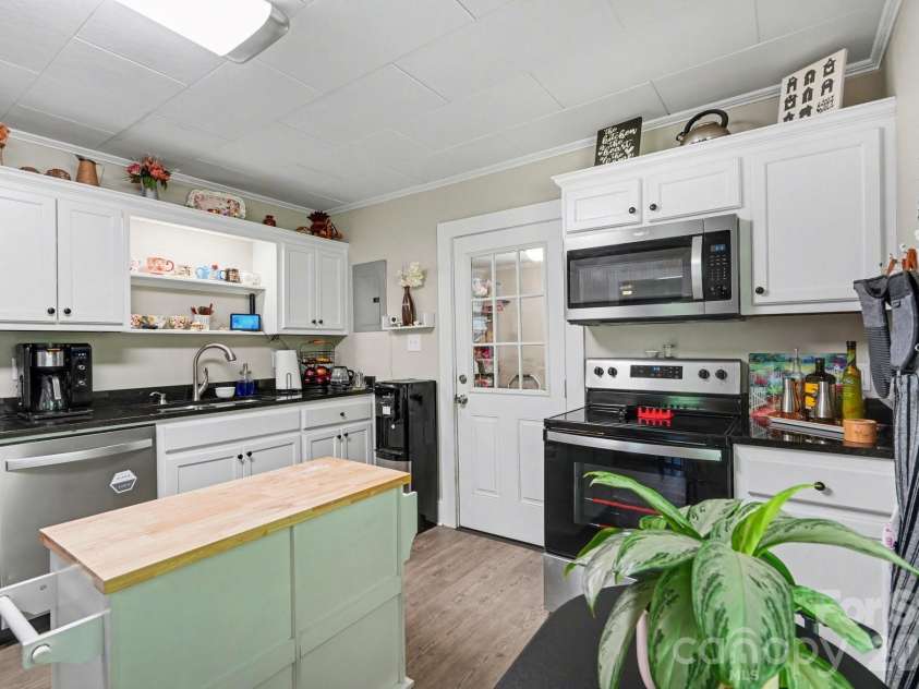 515 Chapel Street, Landis, NC 28088.  MLS# CAR4368837, YatesRealty ID 12247. 
