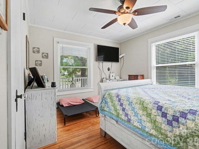 515 Chapel Street, Landis, NC 28088.  MLS# CAR4368837, YatesRealty ID 12247. 