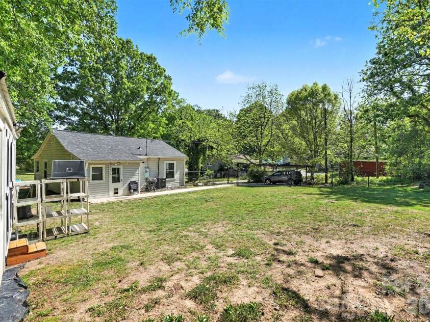 515 Chapel Street, Landis, NC 28088.  MLS# CAR4368837, YatesRealty ID 12247. 