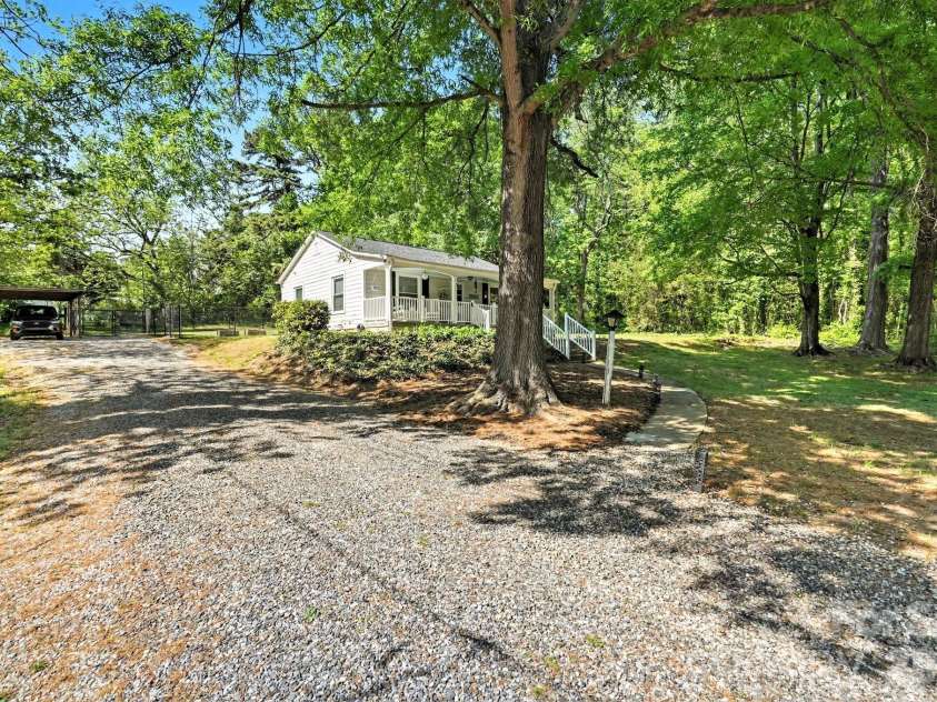 515 Chapel Street, Landis, NC 28088.  MLS# CAR4368837, YatesRealty ID 12247. 