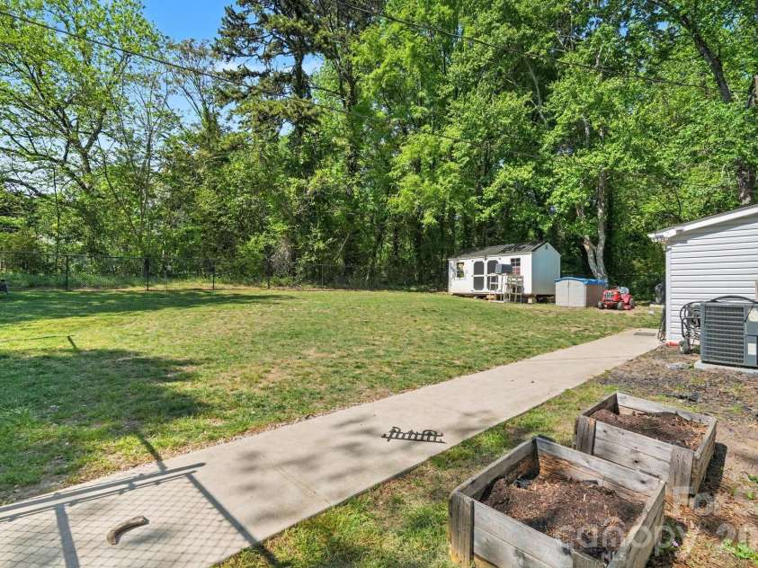515 Chapel Street, Landis, NC 28088.  MLS# CAR4368837, YatesRealty ID 12247. 