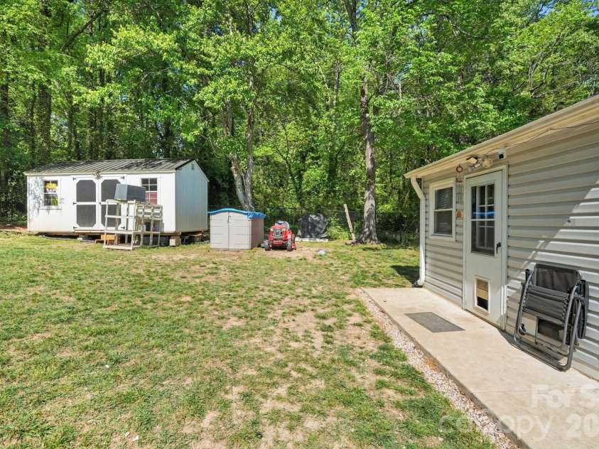 515 Chapel Street, Landis, NC 28088.  MLS# CAR4368837, YatesRealty ID 12247. 
