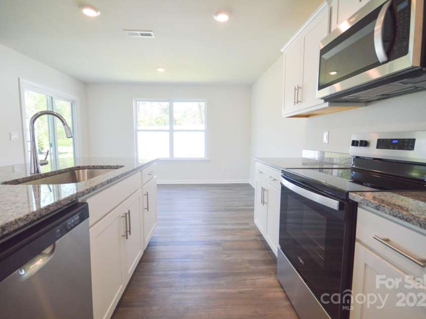 9 Lillian Lane, Hendersonville, NC 28792.  MLS# CAR4184109, YatesRealty ID 12247. 