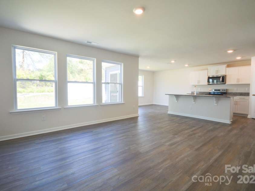 9 Lillian Lane, Hendersonville, NC 28792.  MLS# CAR4184109, YatesRealty ID 12247. 