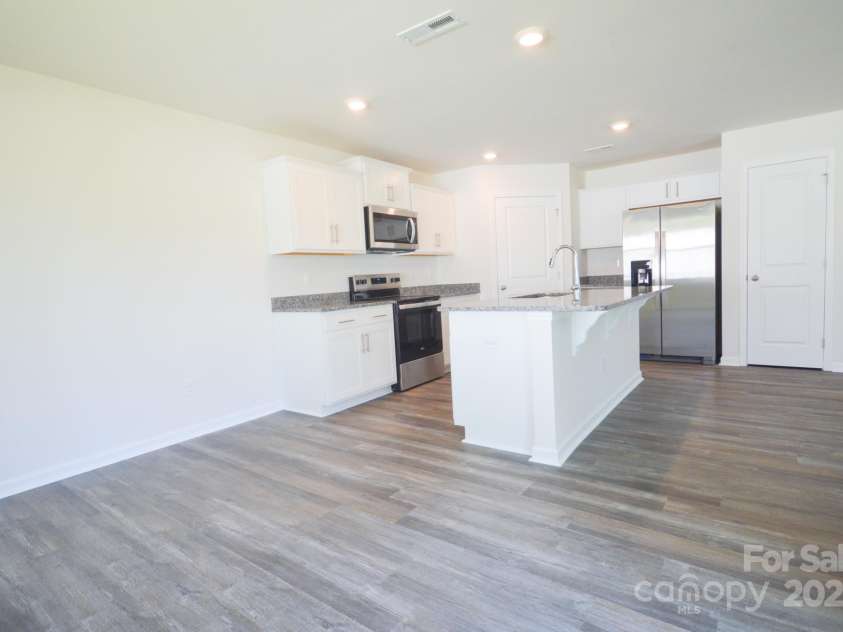 9 Lillian Lane, Hendersonville, NC 28792.  MLS# CAR4184109, YatesRealty ID 12247. 